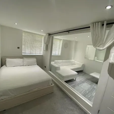A Comfort & Peaceful Apartment Eltham Extérieur photo